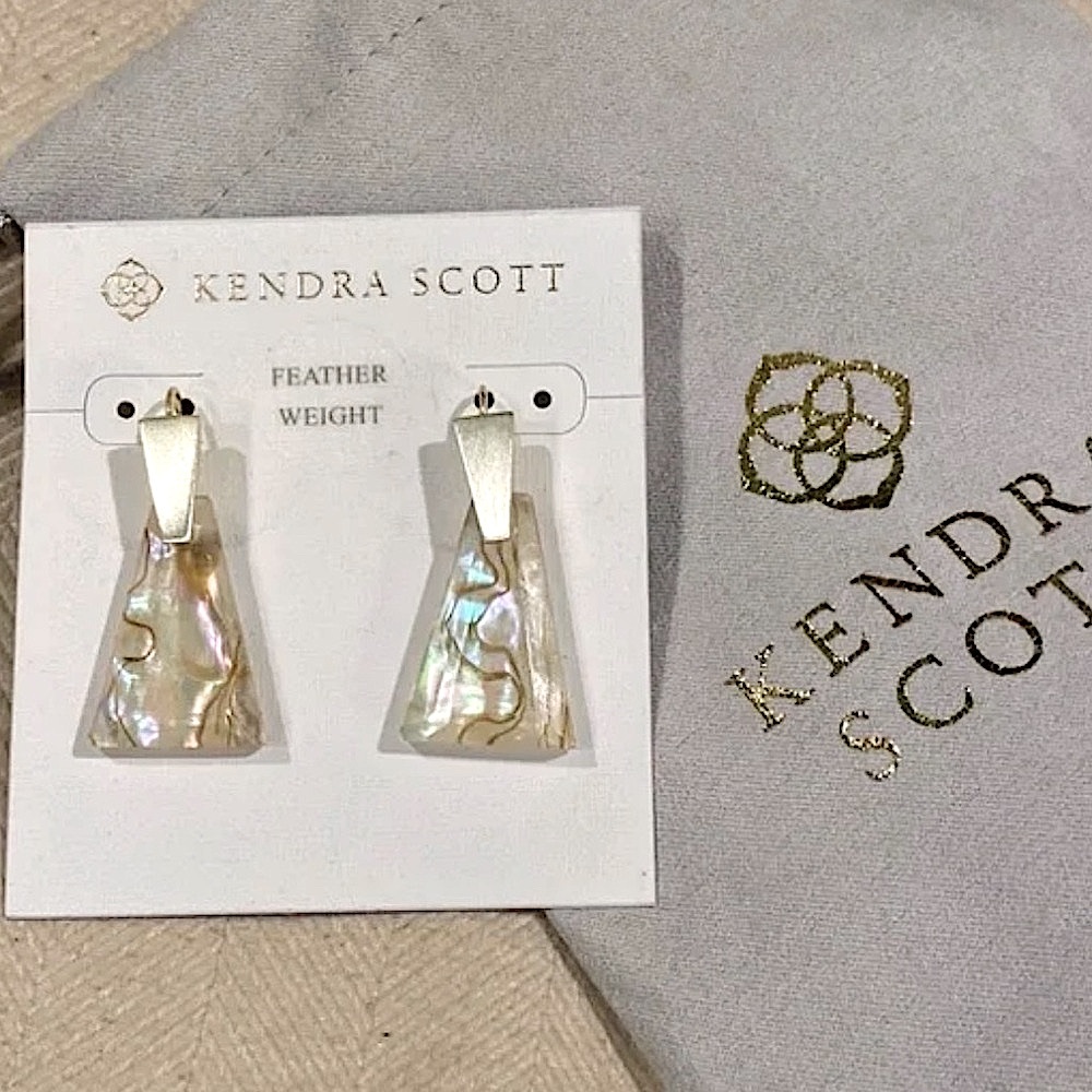 NEW Kendra Scott Collins Small Drop Earrings in White Abalone/Bright Silver